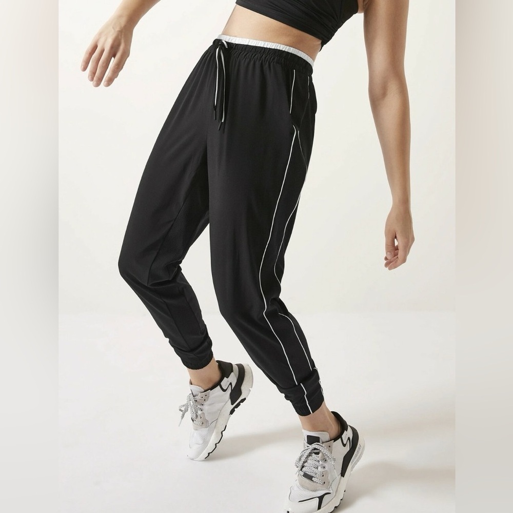 Athleta Brooklyn Jogger Black White Side Stripe Jogger Pants Size 4 Athletic